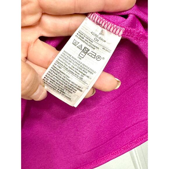 Banana Republic Bright Pink w. Textured Stripes, Ruffle 3/4 Sleeve Blouse - Sm - Picture 6 of 9